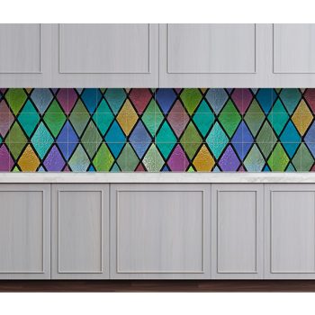 Színes rombuszmintás ólomüveg hatású dekorcsempe fekete kontúrral