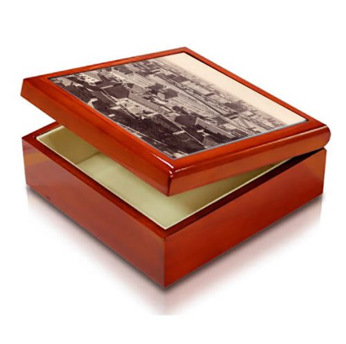 Wooden box with vintage Budapest pattern