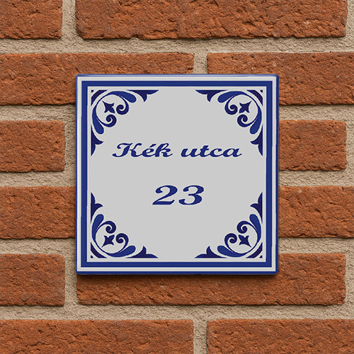 Delfti kék mintás kerámia házszámtábla