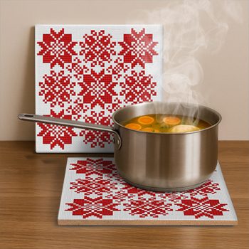 Beregi keresztszemes mintás edényalátét csempe. Dekoratív kerámialap.